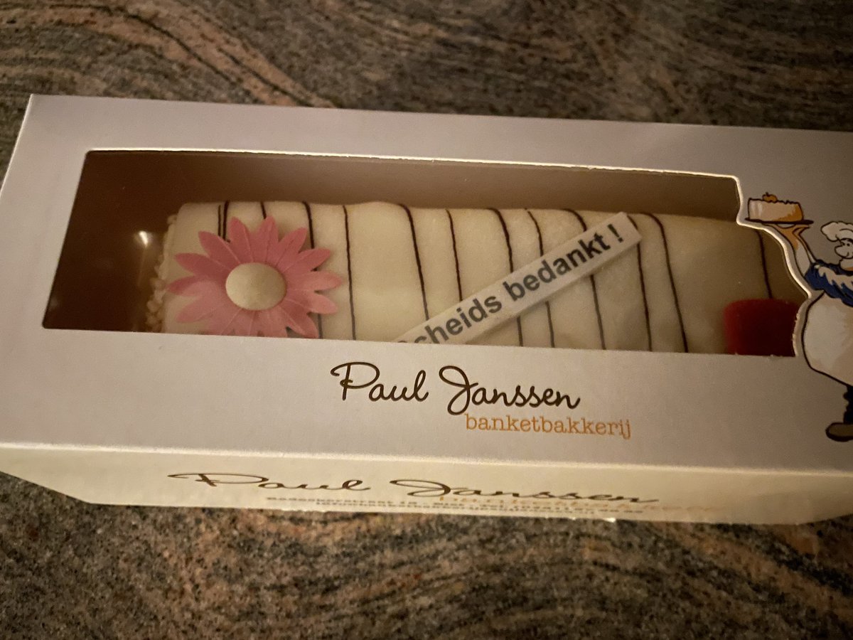 Cooz1607's tweet photo. Dank je wel @ArnhemseBoys voor de heerlijke taart van #PaulJanssen #Banketbakker #scheidsbedankt! #schuytgraaf #Arnhem @inschuytgraaf https://t.co/iPNPFF37k7