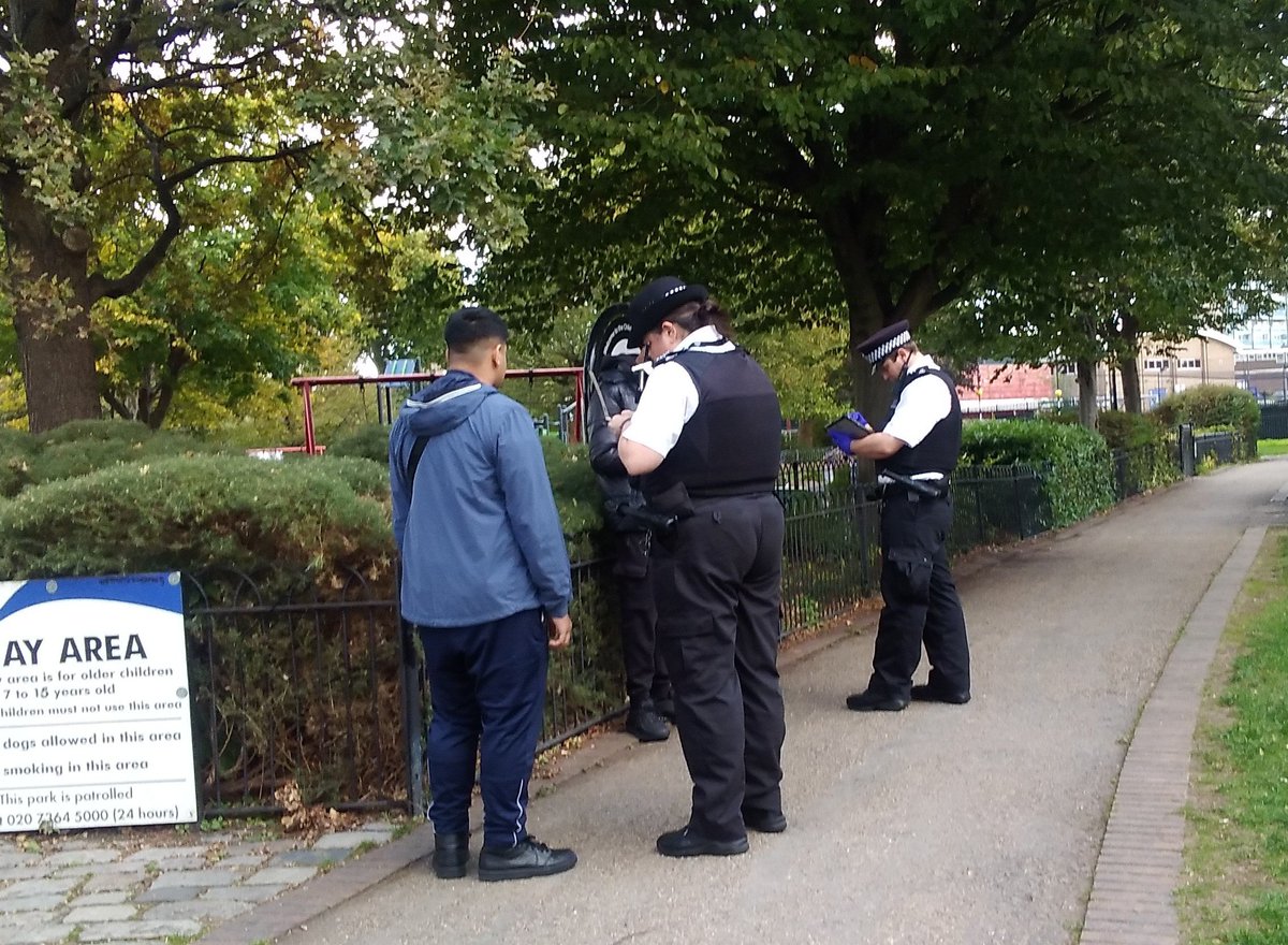 Stepney Green Safer Neighbourhood Team tweet media