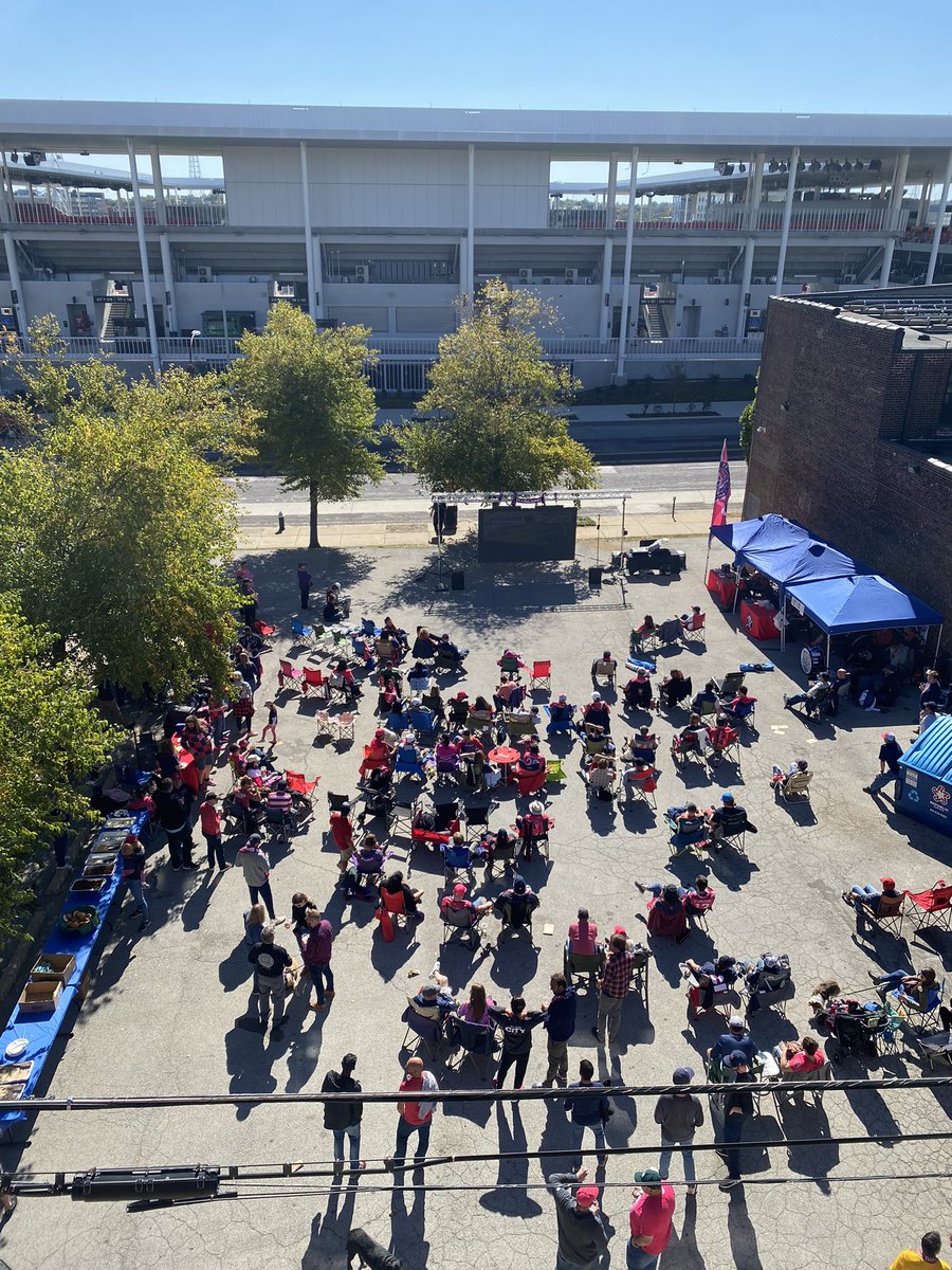 SillyTailgate's tweet photo. @MLSNEXTPRO watch party for @stlCITYsc at Schlafly Brewing in the shadows of Centene #OneOfUs #OtherFans https://t.co/2eKJCRKPuL