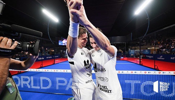 paquito_navarro's tweet photo. Parece ser que vamos a cumplir el sueño de despedirnos jugando una final 🥲
Creo que la pareja lo merecía ♥️. Ahora sí que sí, “Las dance” amigo @mdinenno , intentemos no llorar 🥹 https://t.co/WHrUlD9eHv