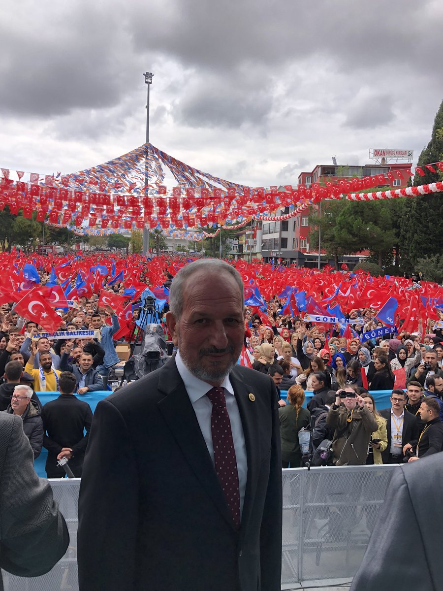 KASIM_BOSTAN's tweet photo. Sayın Cumhurbaşkanımız ve Genel Başkanımızı Balıkesir’imizde Balıkesir’e yakışır şekilde büyük bir coşku ile karşıladık. https://t.co/1KMRNPimuT
