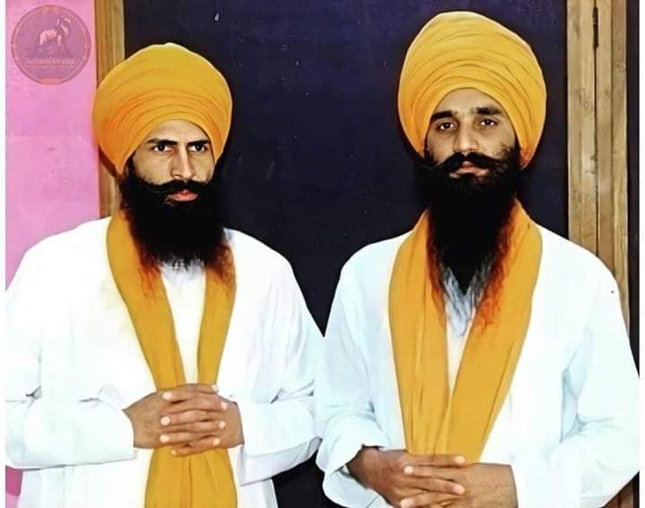 saihathi's tweet image. ਜਿਨ੍ਹਾਂ ਨੇ ਆਪਾ ਵਾਰ ਸਾਨੂੰ ਜੀਊਣ ਜੋਗੇ ਕਰਤਾ

ਸ਼ਹੀਦੀ ਦਿਨ ਭਾਈ ਸੁੱਖਾ ਜਿੰਦਾ

ਧੰਨ ਕੁਰਬਾਨੀ