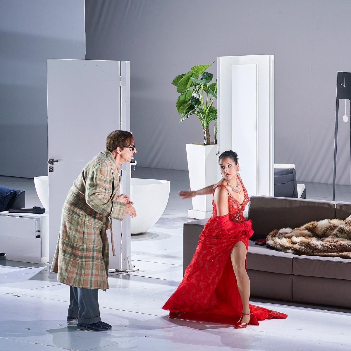 SaraBlanch_SB's tweet photo. 👋🏽 🅟🅡🅔🅝🅓🅘❗️

Demà l’última bofetada…🫣🤭

Us esperem demà a l’última representació de Don Pasquale al @Liceu_cat 🎶

#opera #operaworld #operalife #bofetada #prendi #donpasquale #donizetti #norina https://t.co/JuyJrtM4kw