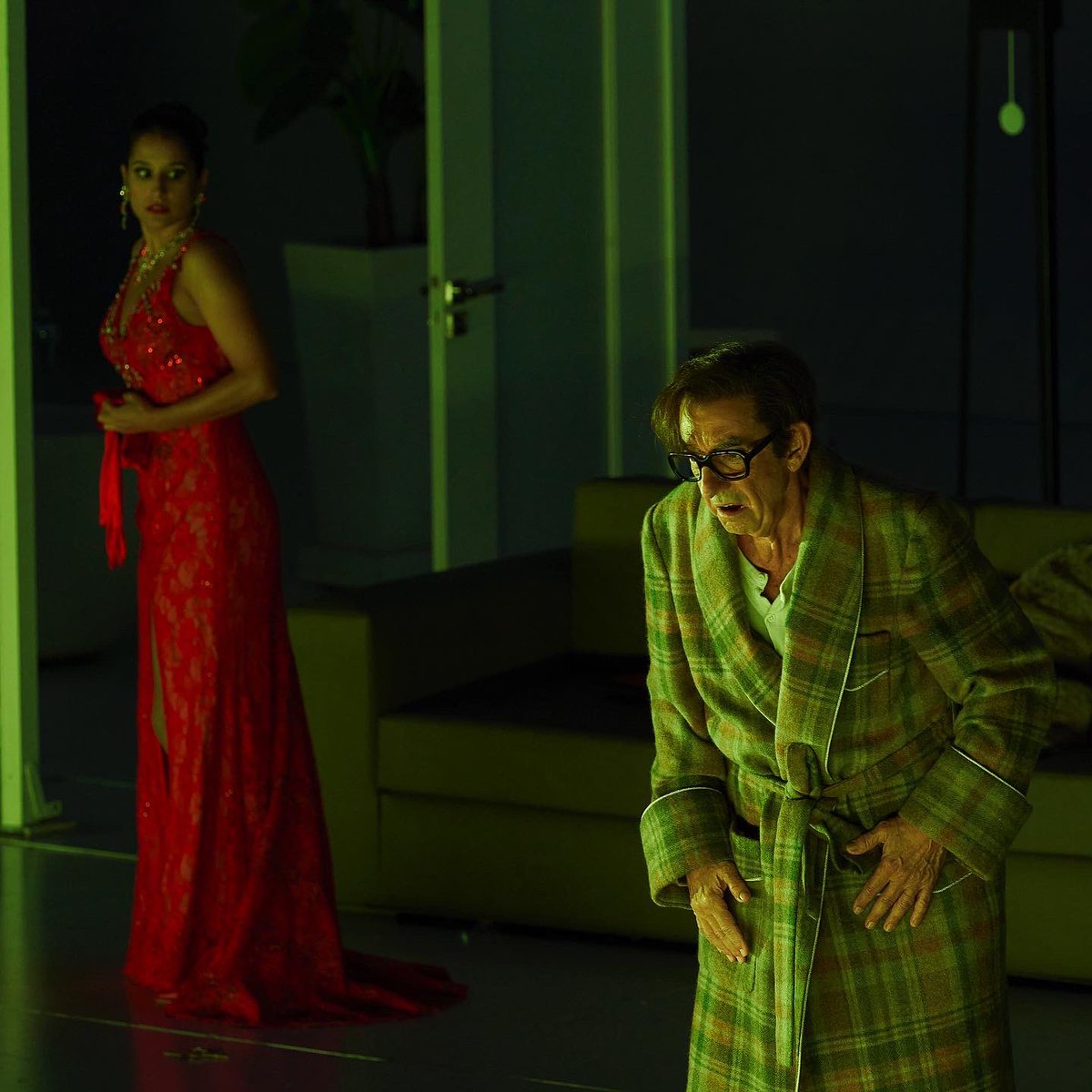 SaraBlanch_SB's tweet photo. 👋🏽 🅟🅡🅔🅝🅓🅘❗️

Demà l’última bofetada…🫣🤭

Us esperem demà a l’última representació de Don Pasquale al @Liceu_cat 🎶

#opera #operaworld #operalife #bofetada #prendi #donpasquale #donizetti #norina https://t.co/JuyJrtM4kw