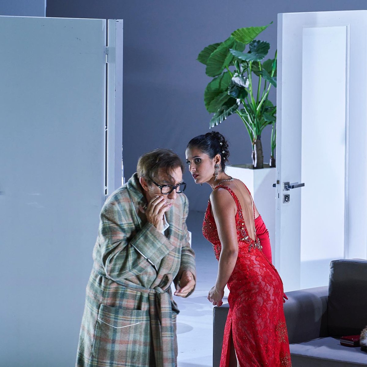 SaraBlanch_SB's tweet photo. 👋🏽 🅟🅡🅔🅝🅓🅘❗️

Demà l’última bofetada…🫣🤭

Us esperem demà a l’última representació de Don Pasquale al @Liceu_cat 🎶

#opera #operaworld #operalife #bofetada #prendi #donpasquale #donizetti #norina https://t.co/JuyJrtM4kw