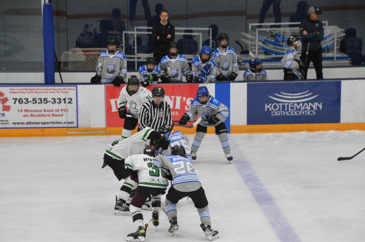 Boys 14U- The Green Giants and Lakers kept the score tight all game until the Green Giants scored the overtime winning goal. Final score: 2-1