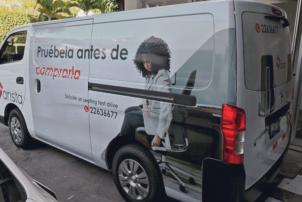 MelroDesign's tweet photo. Forrado de vehículos. #print https://t.co/PqipFwirqZ