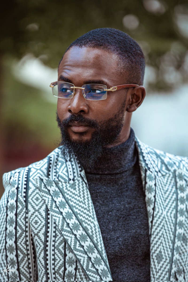 klasicstudio's tweet photo. “Fashions fade, style is eternal.” .

Fashion Shoot for CEO @ogidioluofficial 
 📸 @klasicstudio x @tolaish 
.
.
📍Abuja

#fashion #klasicstudio #luxury #klasic #abujaphotographer #Simple #kennethokonkwo https://t.co/X2a8HbbM8Z