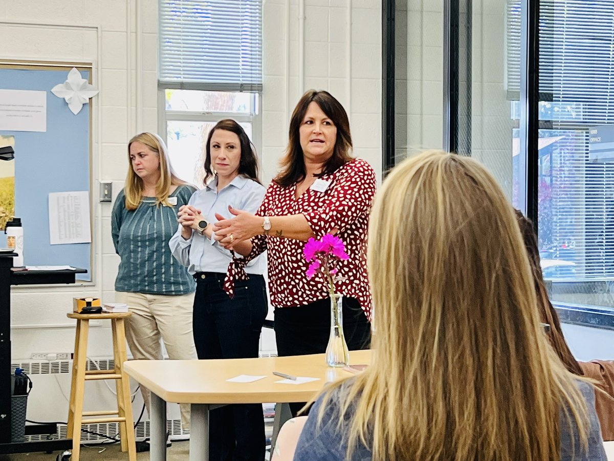 camlecolorado's tweet photo. Walt Clark Middle School is leading the way by Building Essential Skills & Career Ready Students through Industry Partnerships! Thank you Tracy Stegall, Christine Smith Susan Scott and Lisa Adams for presenting at #CAMLE22 #wearethompson @ThompsonR2J https://t.co/KtuLfQpmyn