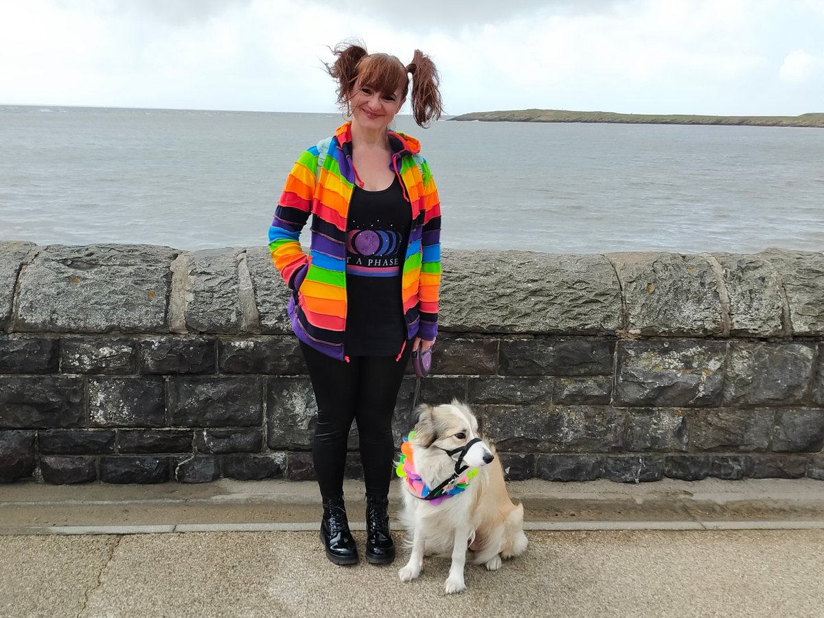 KittenFerocious's tweet photo. It's a bit windy on #BarryIsland 😅 #BarryPride2022 #pride 🏳️‍🌈 #LGBTQ #bipride #transpride #PrideCymru 🏴󠁧󠁢󠁷󠁬󠁳󠁿 #loveislove #lovewins #BeYourself #notaphase ❤️🧡💛💚💙💜#Pridedog https://t.co/O9FtCuAzcH