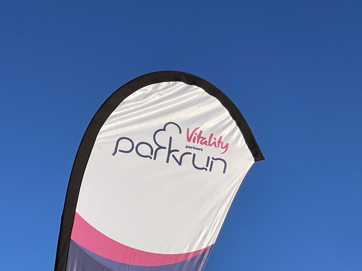 debbiej62439918's tweet photo. Lovely fresh morning ⁦@NYWPparkrun⁩ -embracing sunshine, October walking, jogging, running with happy smiling participants, volunteers, spectators and all .Very pleased to report the 2nd edition of parkrun mag was celebrated by all 💕⁦@parkrunUK⁩ ⁦⁦@parkrun⁩ https://t.co/fjrSYIHbpF
