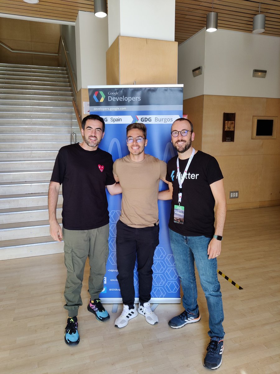 Hoy hemos disfrutado del eventazo <a href="/MorcillaConf/">MorcillaConf</a>, compartiendo con amigos conversaciones, risas y muuuuchas morcillas 🙌👏🤩