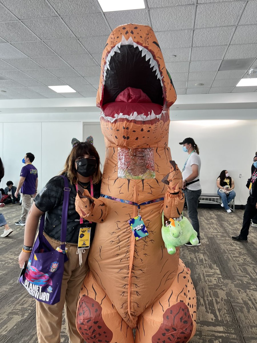 hovercats_gg's tweet photo. #planetcrossword team out here at #TwitchCon2022 !! Going live from the Glitch Theatre at 1:30pm PT, tune in on https://t.co/PEm14lHu1K!! https://t.co/fz7WErbJ0v