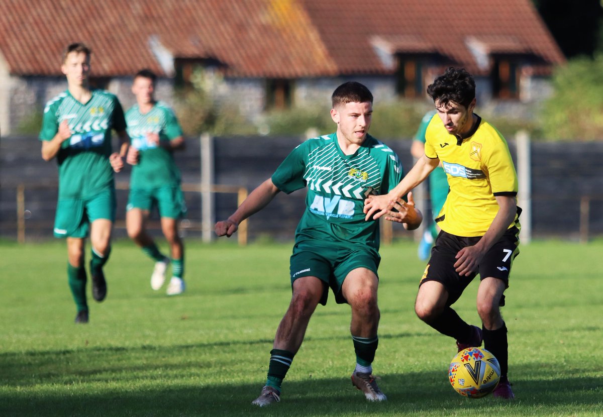 JDPThomas's tweet photo. @CheddarFC1892 back-to-back wins came to an end against @HengroveAFC at Bowdens Park this afternoon in the @TSWesternLeague Division One. Lewis Chappell scored for the #Cheesmen but #lovethegrove netted through Mickey Parsons, an own goal from Adam Davies and Pete Sheppard. https://t.co/6GsS0Styog