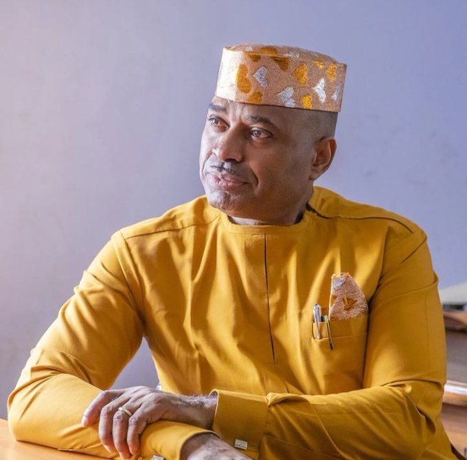 HakeembinS's tweet photo. Let's settle this dispute. 
Whose interview can you listen to from start to finish? 

Like: Kenneth Okonkwo
Retweet: Festus Keyamo

#EidMubarak Sanusi https://t.co/QLbyWwdkD8