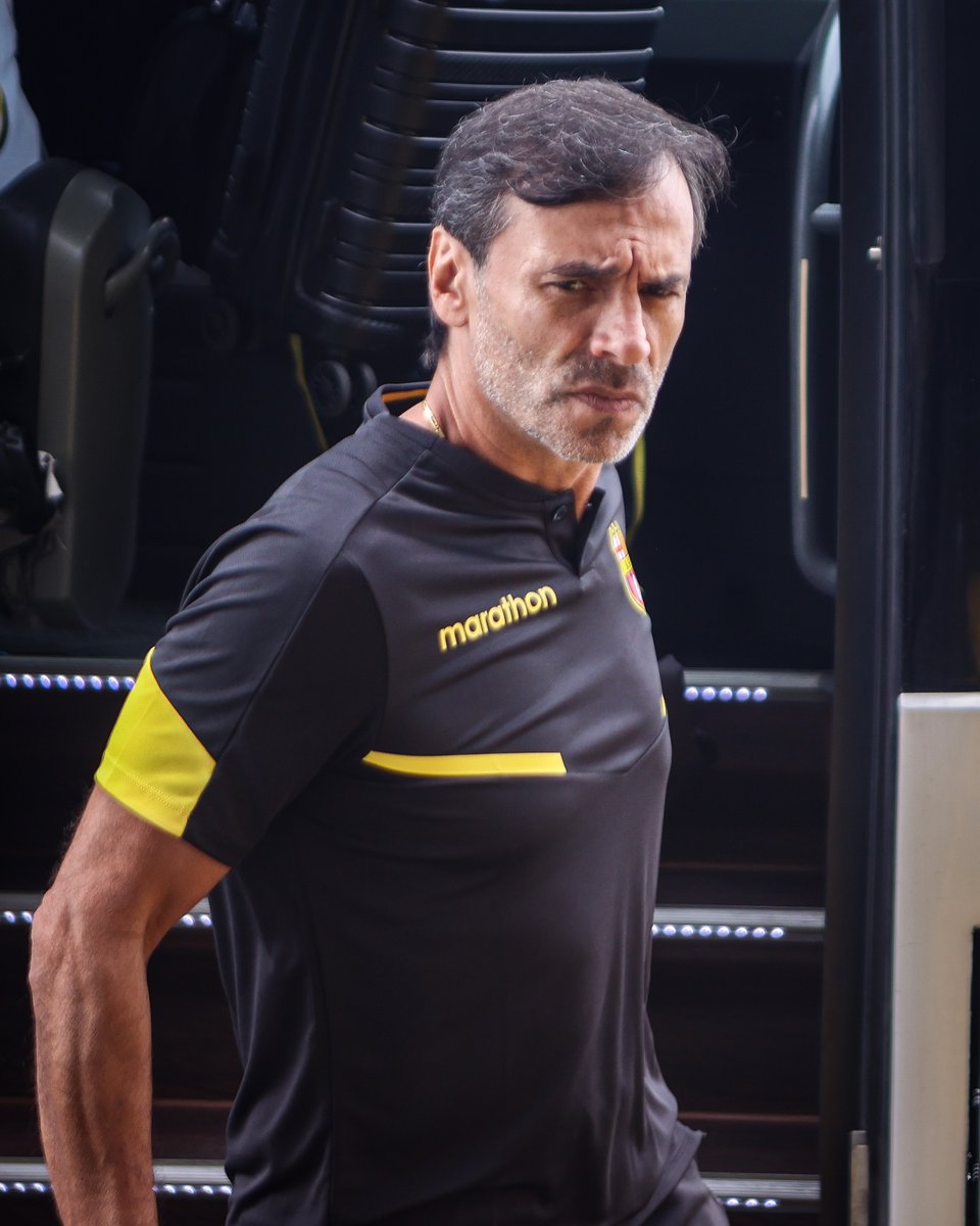 BarcelonaSC's tweet image. ¡Cuenca, allá vamos! Barcelona partió a la capital de la Provincia del Azuay ✈️

#DCuencaBSC #VamosÍdolo 🟡⚫️