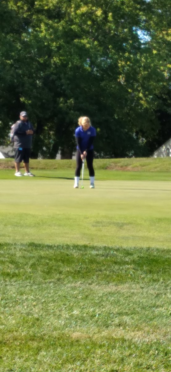 LSkyhawkgolf's tweet photo. @RileyKlotz lining up the last putt of her career... a 40 footer (which she dropped!). 84 for the day. Awesome job Riley...Skyhawk Nation is proud of you!!! https://t.co/MjieaynwWn