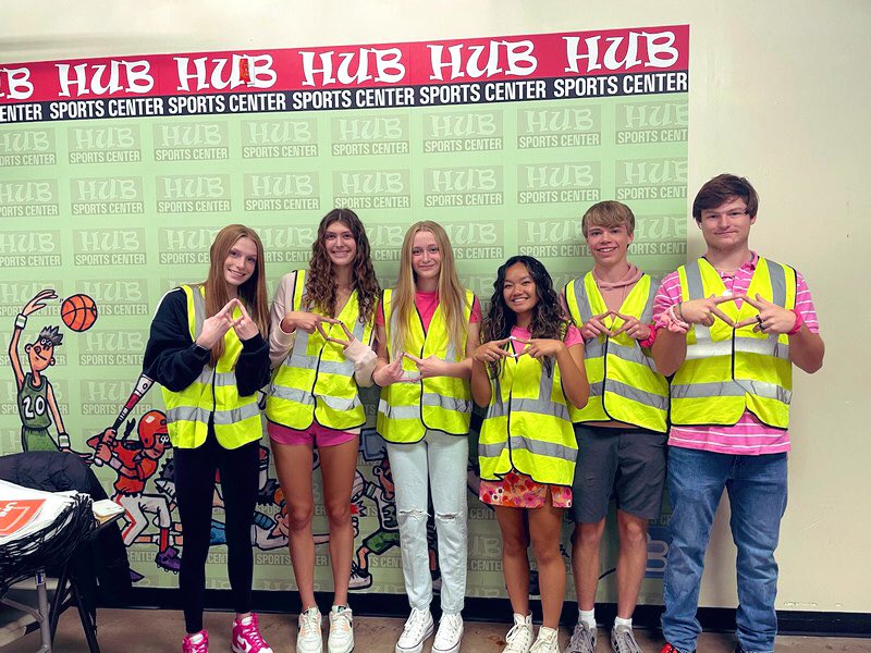 Ridgeline Link crew serving Middle Schoolers at a High School prep program