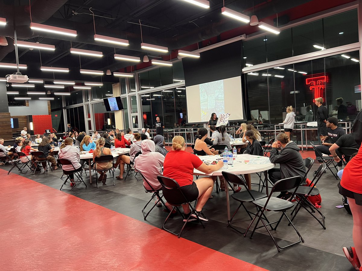 SierraPuente_'s tweet photo. From @NCAA #ELS22, to @TechJTMT_SADev SAAC & Young Professionals, @MarkHTrumbo Purpose Design always leaves me motivated & with heightened self-awareness!
Enjoyed stepping out of my comfort zone and presenting my #PurposeDesign to 75+ at SAAC this week!
#WreckEm #rEPresent https://t.co/G2dyqLjLYh