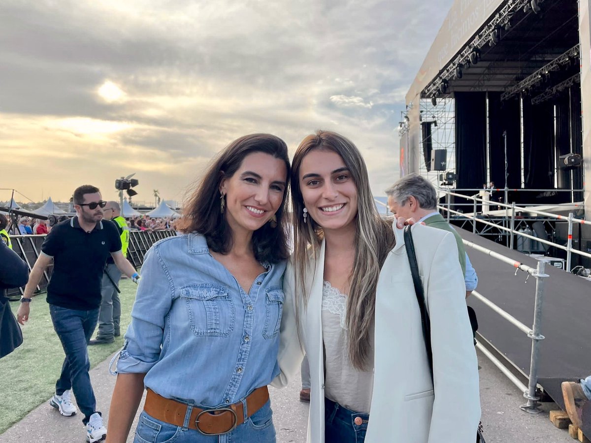 ritamariamatias's tweet photo. Mulheres de direita não cedem a discursos de vitimização! Por isso é que a esquerda treme.

Foi um gosto, @monasterioR ! https://t.co/WCEtEDdtto