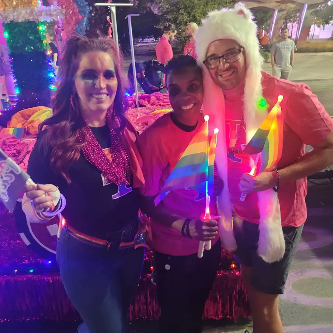 Another great year celebrating LOVE and togetherness!! Happy Pride!! #beyou #DiversityandInclusion <a href="/tmobile/">T-Mobile</a>