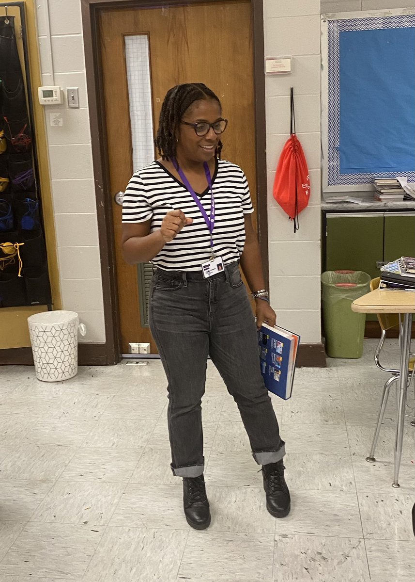 MinorMiddle's tweet photo. Congratulations to Terika Wallace! She is Minor Middle's Teacher of the Month!! @jefcoed #totm #teacher #minormiddle #minorms #ELA #6thgradeELA #movingtheneedle https://t.co/7eWxtwRXvj