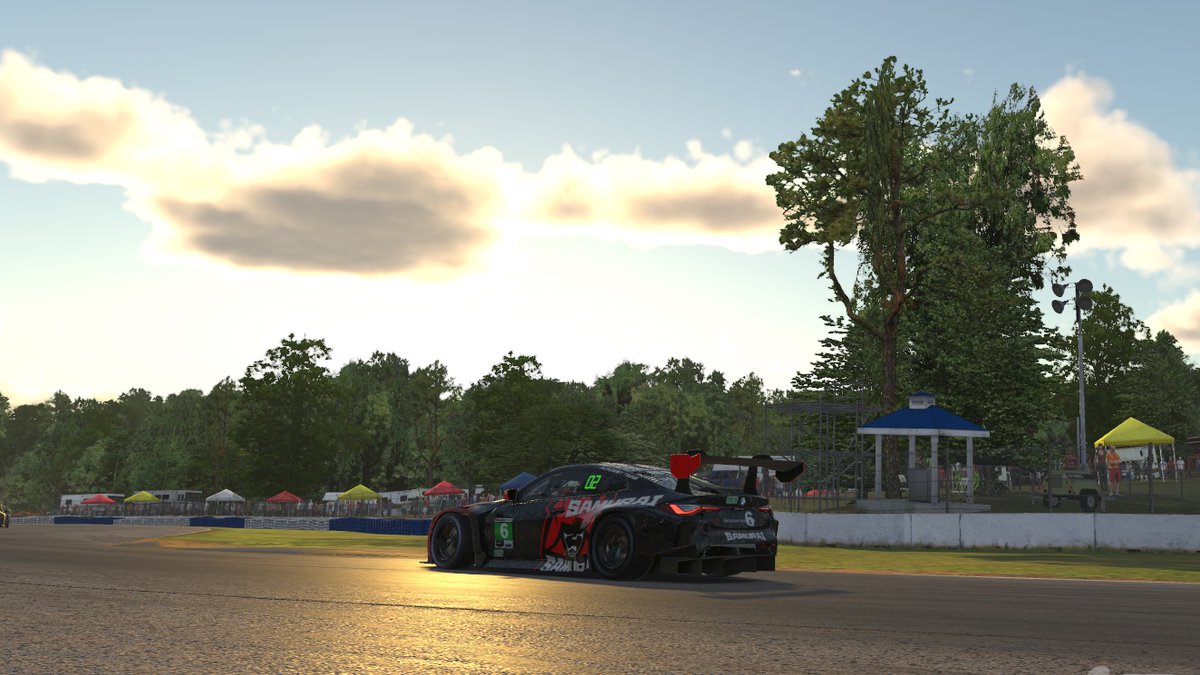 samuraieracing's tweet photo. Comienza a caer la tarde. Más de 6 horas y nuestros chicos están haciendo una carrera increíble 💪 #gosamirai
.
.
.
.
.
#simracing #iracing #petitlemans #racingsimulation #esports #esportsracing #simuladorcarreras #automovilismovirtual #simracingcoach #cockpitsimuladores https://t.co/8oDIn0qMc5