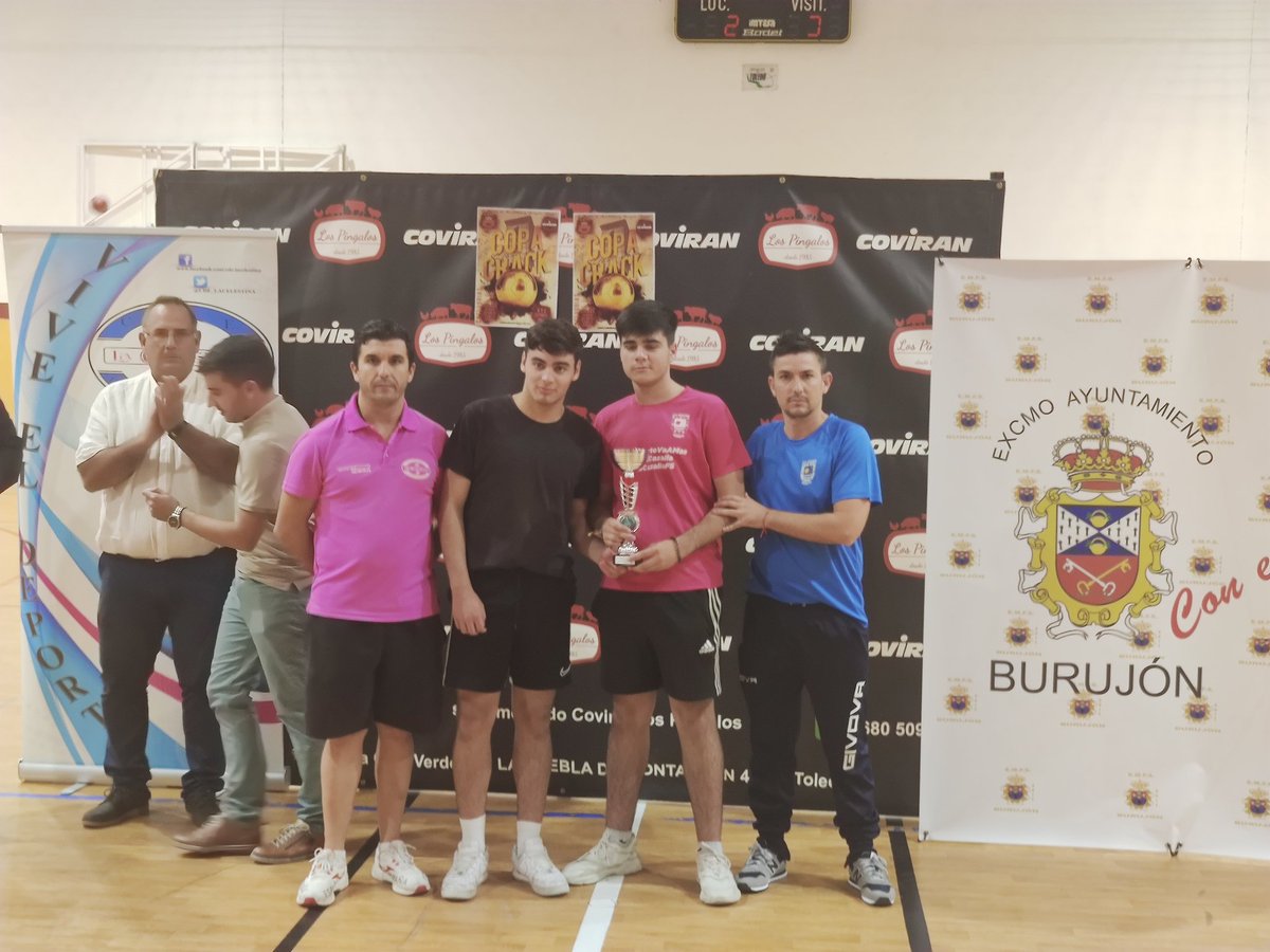 CD_LACELESTINA's tweet photo. #CopaCrack #Juvenil 

@ECazalia se lleva el TROFEO 🏆 AL JUEGO LIMPIO. 

Magnífica gente, club señor, jugadores jóvenes en su mayoría cadetes, este trofeo es muy merecido👏👏👏👏👏 https://t.co/YHByPDsmPM