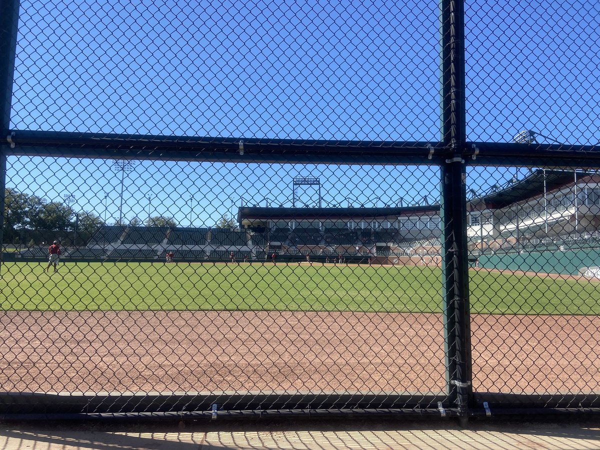 A little <a href="/AlabamaBSB/">Alabama Baseball</a> this afternoon before 🏈. <a href="/RyanGuardino/">Ryan David Guardino</a> with a big fly and a 7-2 assist. Former <a href="/waterloobucks/">Waterloo Bucks</a> having a good day.