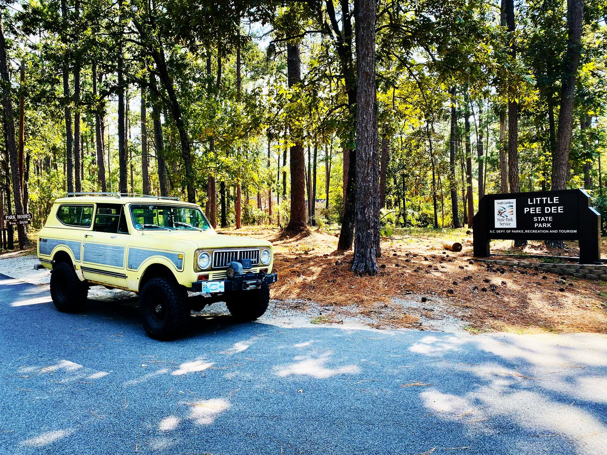 ShaneWellington's tweet photo. @SC_State_Parks @VWnews @VWGroup @VW Nice Saturday afternoon drive to #LittlePeeDeeStatePark in my 1974 #ScoutII. #InternationalScoutII #InternationalScout 💛💛💛 https://t.co/Iq07nkrmFa
