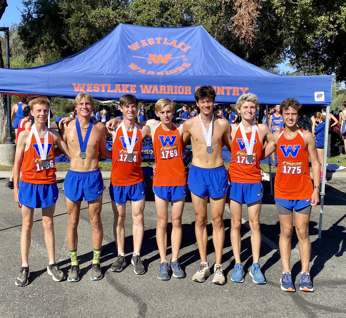 The Varsity Boys are team runner-up at the Santa Clarita Valley Invitational! <a href="/PrepCalTrack/">Rich Gonzalez</a> <a href="/vcspreps/">VCS Preps</a> <a href="/TheAcornSports/">Acorn Sports</a> <a href="/_WHSAthletics_/">Westlake Athletics</a> <a href="/WestlakeHS_CA/">Westlake HS</a>