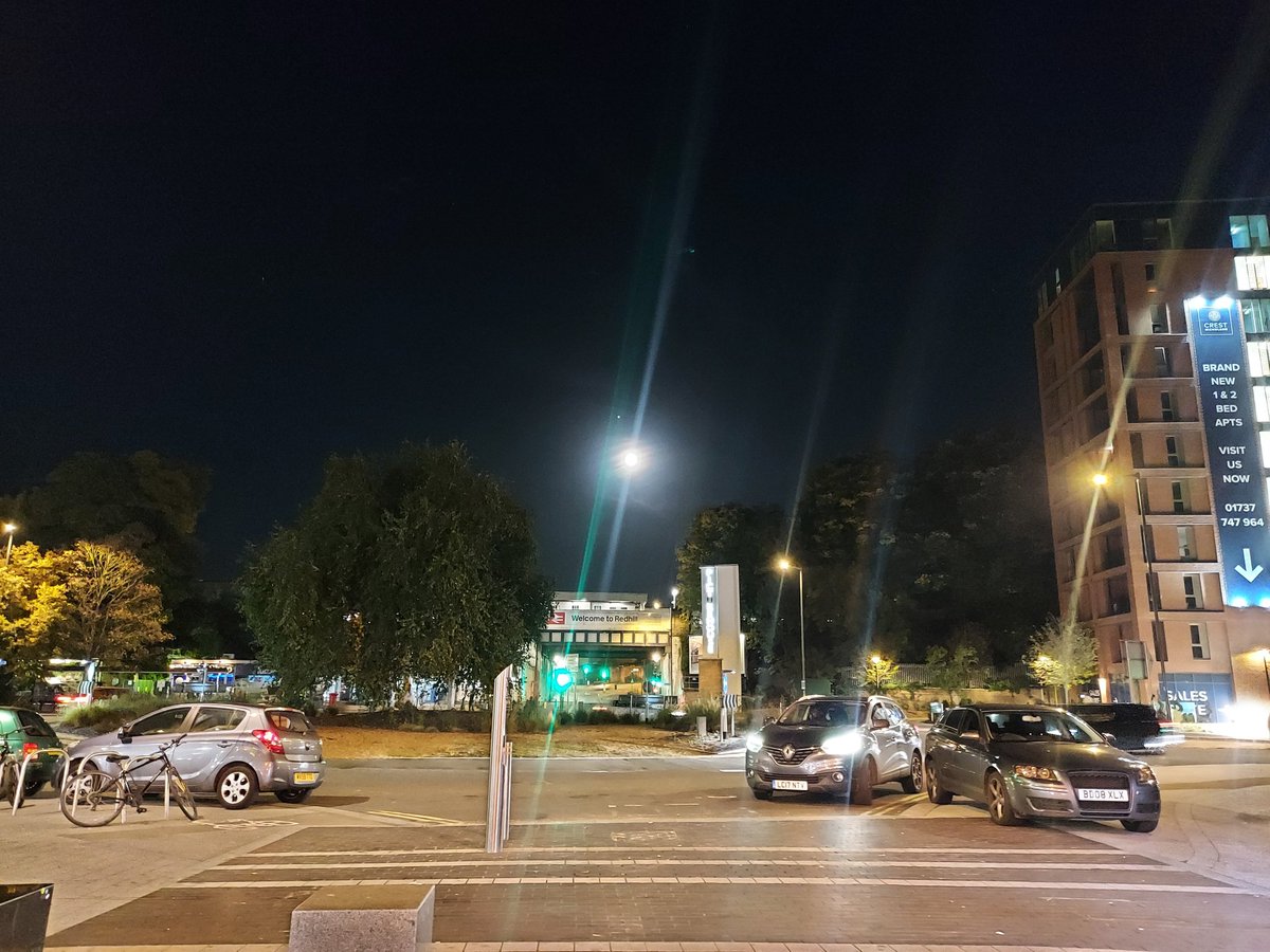 roundaboutRH1's tweet photo. Don't I look great in the moonlight?! https://t.co/kiye7VuQAh