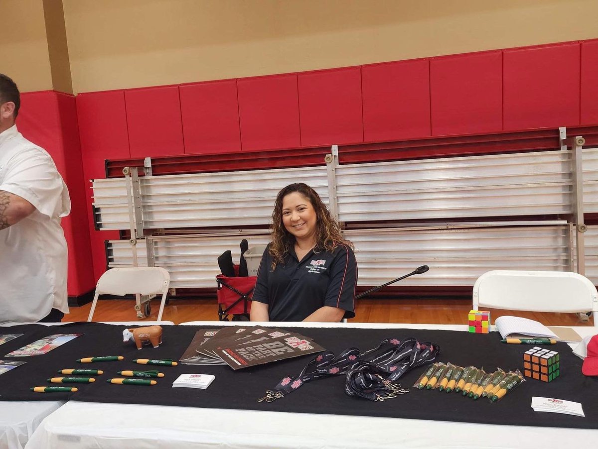 AStateCoA's tweet photo. We had a blast at todayโs Pack Preview event! Thanks to everyone who stopped by our table ~ we are so excited to welcome you all to the Red Wolf Pack! ๐บ๐ #WolvesUp #PackPreview #WelcometothePack https://t.co/2qZlFQeTo3