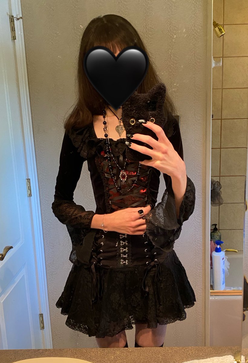 𝖆𝖑𝖎𝖈𝖊🦇 tweet media