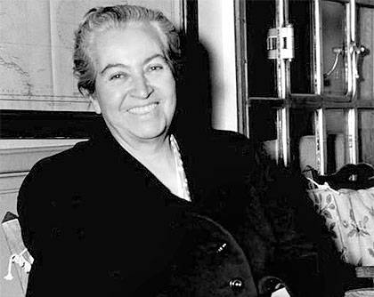 "Donde haya un árbol que plantar, plántalo tú. Donde haya un error que enmendar, enmiéndalo tú. Donde haya un esfuerzo que todos esquivan, hazlo tú. Sé tú el que aparta la piedra del camino".
Gabriela Mistral
#Fuedicho
