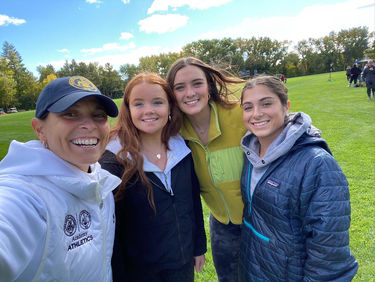 AMarathakis's tweet photo. Convincing 7-1 homecoming win for Academy soccer in front of a great crowd👏🏼‼️ Love the school pride and support from fellow scholar-athletes🐻 We love our alumni💙‼️ #AcademyWay #AcademyBears @thealbanyacademies https://t.co/5kbfNWrCTy