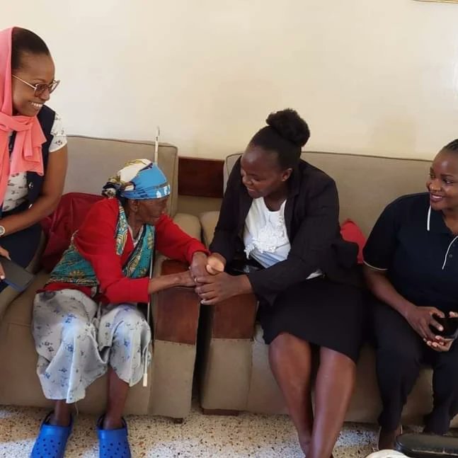 RB_organisation's tweet photo. #customerserviceweek with @sbmbankkenya

We visited a home for the elderly with Mombasa's; Nyerere, Mtwapa, Old Town and Jubilee branches.

Asante sana for your love and care.

#CustomerServiceWeek2022 
#TeamRB https://t.co/QmIOagIAm7