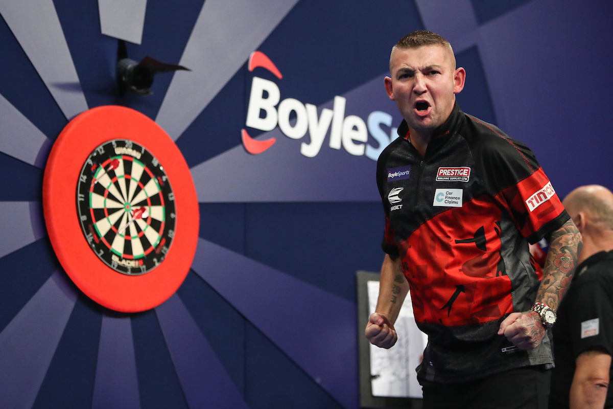 PDC Darts on "PRICE 1⃣-3⃣ ASPINALL Nathan Aspinall is one set away a place in Sunday's World Grand Prix final! Price squanders two darts at double 16 to level the