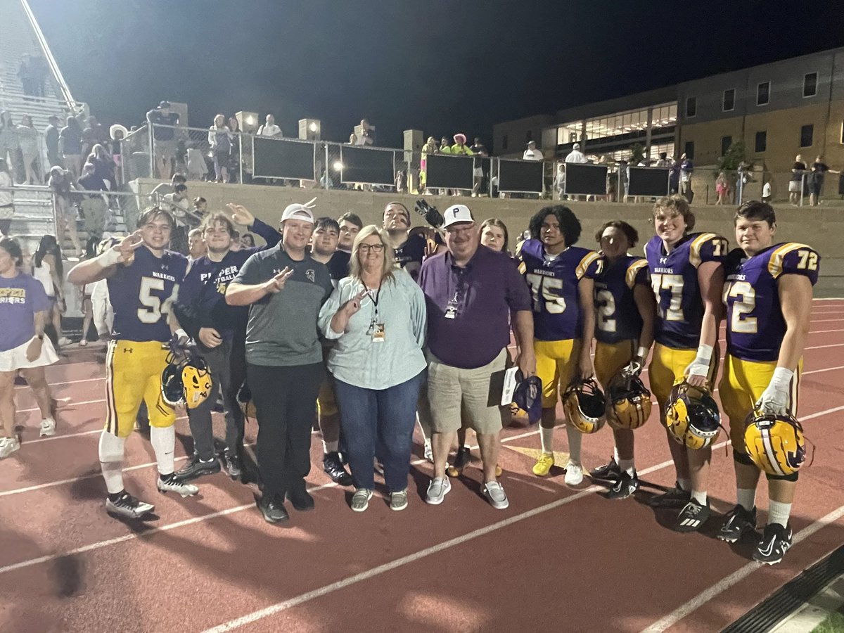 Coachbrycemac's tweet photo. I’m so glad my parents got to come watch our game last night and meet The Herd! They’ve improved so much since the beginning of the season and I’m proud that they’re hard work is paying off! #FollowtheHerd🦬 https://t.co/7FhC4RRfgx