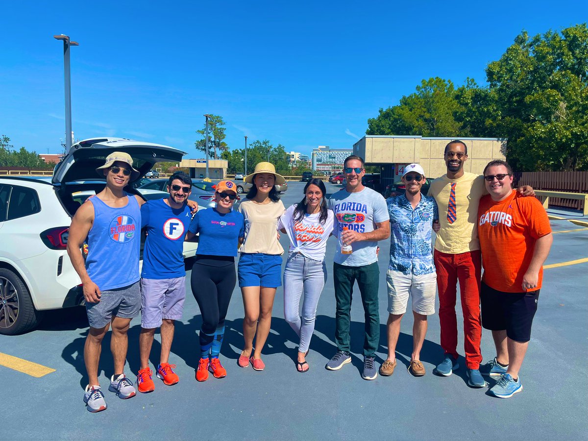 BeaRobertsMD's tweet photo. When you realize you that your cofellows are not only your colleagues, but part of your family… it is truly something special. So blessed to be apart of this amazing fellowship. I am exactly where I am meant to be. #blessed @DrMMurphy @DrJessDeLaune @HemeOncGators @CarolMathewMD https://t.co/mwOt6T4DsC