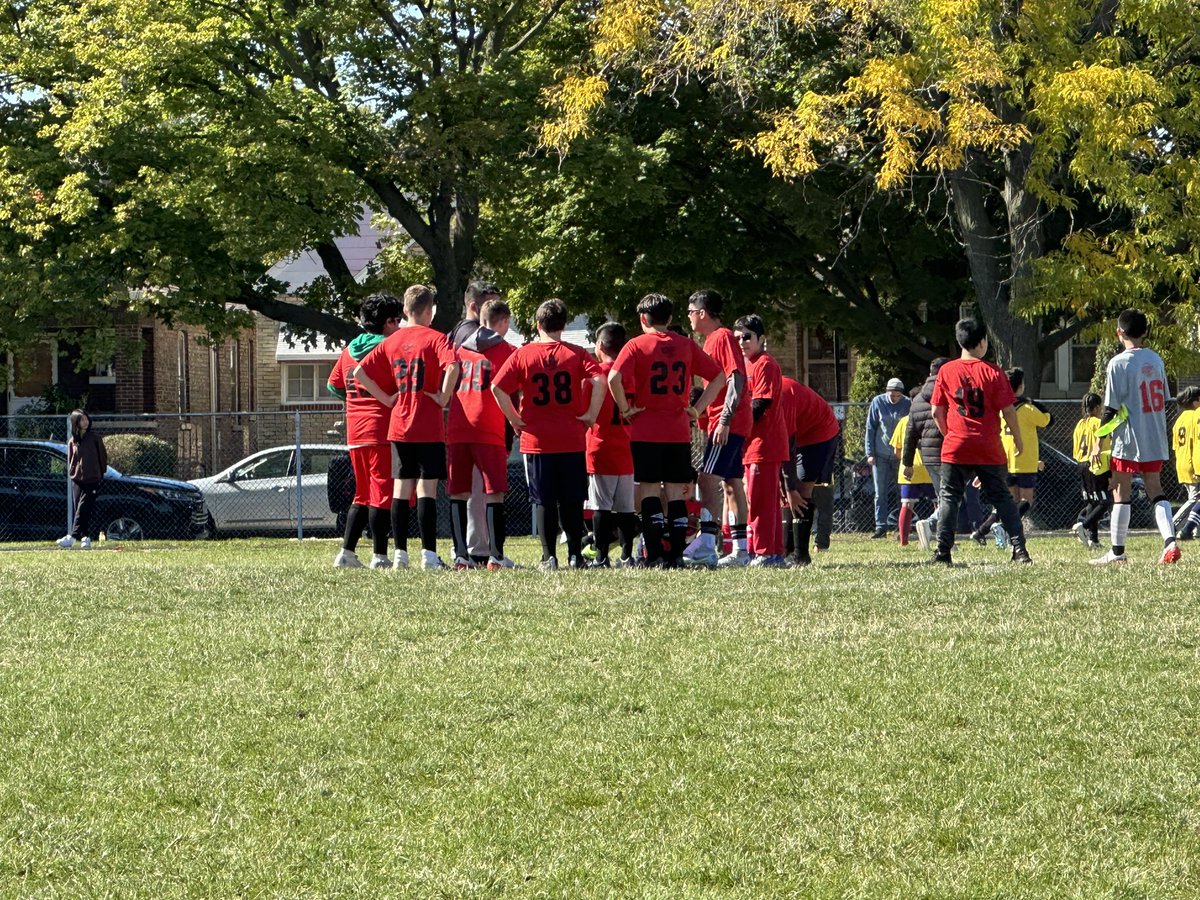 Mr_RodriguezPE's tweet photo. Back on the sidelines this week! Our 7/8th grade get their first win 7-1 and 5/6th remain undefeated with a 9-0 win. Off to enjoy the weekend. @CpsReinberg https://t.co/DDAXRonuVc