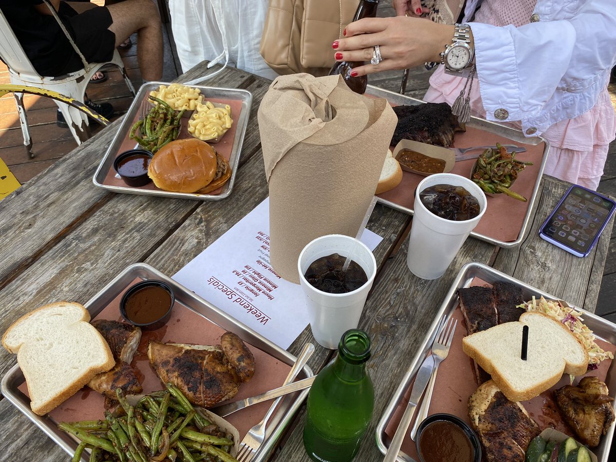 Brooketaylortv's tweet photo. Everyone at work said I have to give my family the full Texas experience. 10/10 #PitRoom https://t.co/1FCSEvoMTz