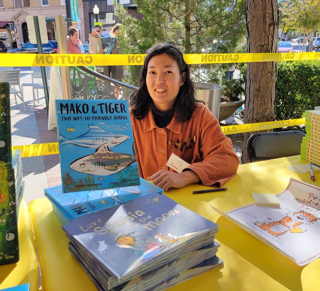PrincetonPL's tweet photo. @PrincetonPLkids @MUTTScomics @studioroxas @AgentPenfold @SherriRinker @crews_nina @gitavarad1 @AuthorLauraGehl @BarbDiLorenzo @CarrieFinison That's a wrap on #PPLBookFest 2022. What a GREAT day. Just a few more photos featuring @mikasongdraws @lushlifemedia @anicarissi and @studiocastillo to close out this thread.
Thank you to ALL the authors and illustrators who joined us today and to our sponsor @JazamsToys ❤️ https://t.co/jgOYYtGog6