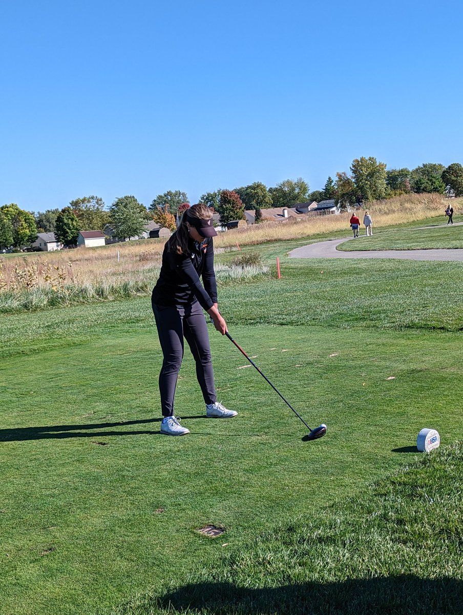 HistoryCzar0's tweet photo. @bagogolf Kyra final hole at state. https://t.co/jHGJa4vGQY