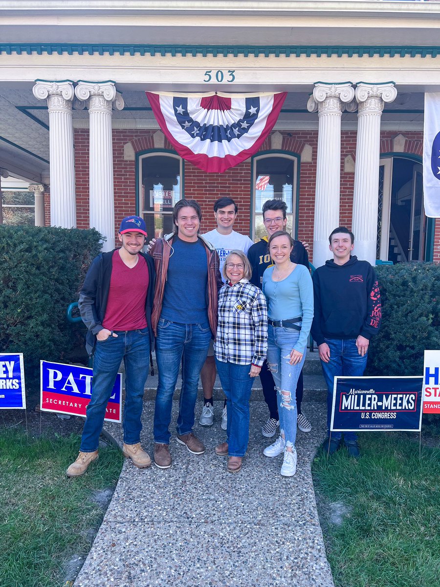 officialifcr's tweet photo. With just a month left until the Midterm Election, CRs across the state took the afternoon to make phone calls for Republicans up and down the ticket ☎️ Special thanks to @RepMMM for stopping by District 1, the Congressional District that also made the most phone calls! https://t.co/E8Nel6WklK