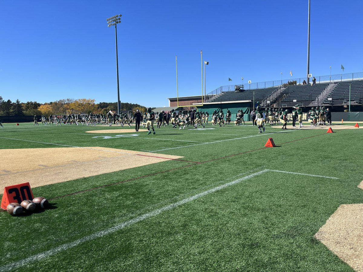dannyryan444's tweet photo. Had an amazing game day visit @hussonfootball. Great to see a big win against their in state rival UNE and take home the Lobster Trap trophy. Honored to receive an official offer as well. @CoachClark_HU @_Coach_Hobbs @Coach_Cameron_ @QBCoachWhite @Coach_AjMc @HU_Coach_Soyini https://t.co/95Plyi1pir