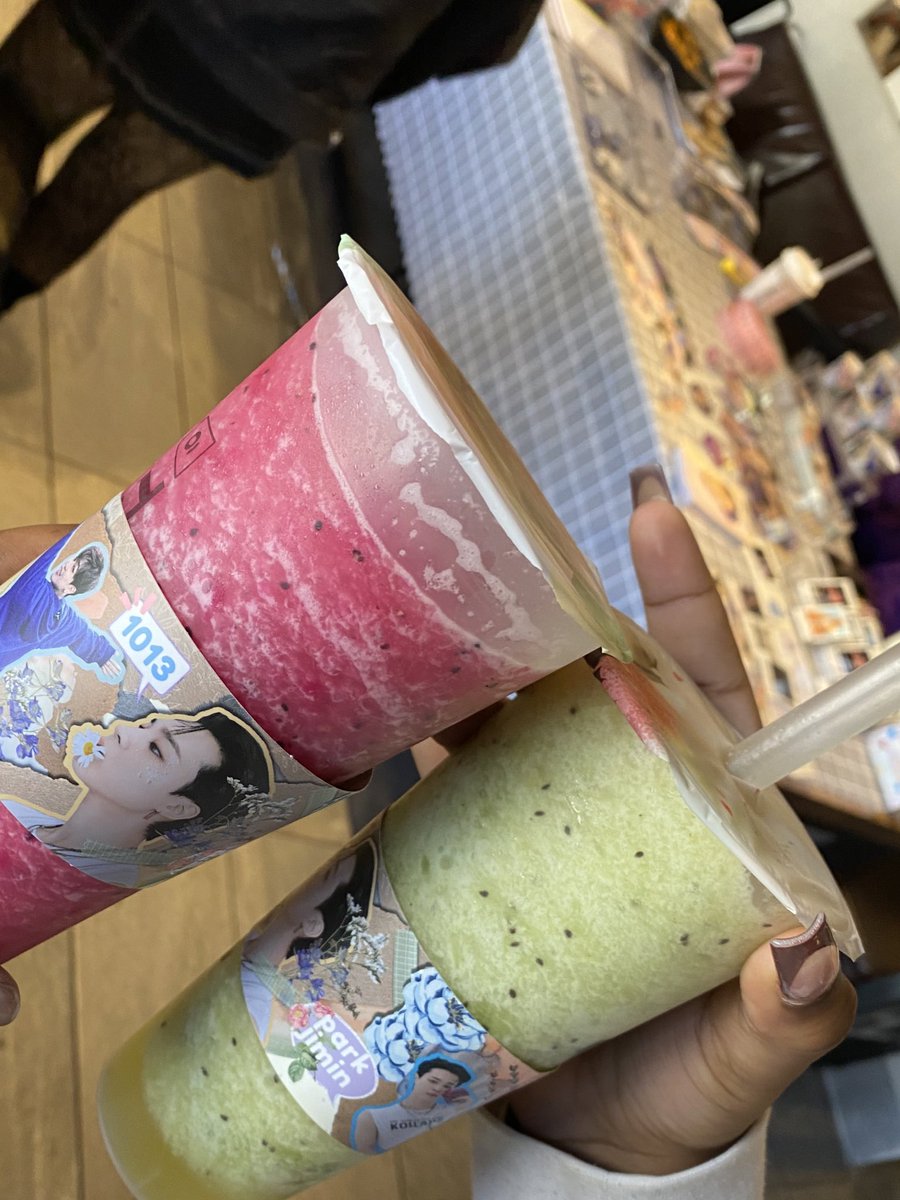 hourlyhk's tweet photo. Thank you for hosting Jimin Cupsleeve Event ! @chihope218 🫂💗 https://t.co/mcT63eLwh7