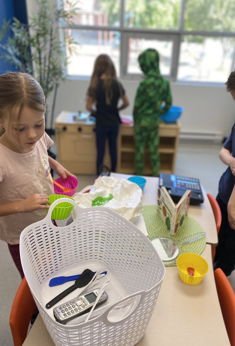 agnesplaypilot's tweet photo. Our K-2 classrooms are situated in a wing together.Every Friday,all doors open & our students play together. We've seen K learning math games fr grade 2 students & siblings building towers together. It's magical.#playbasedlearning #collaborativelearning #playhall @HolyTrinitySD https://t.co/HbQeQNxNYX