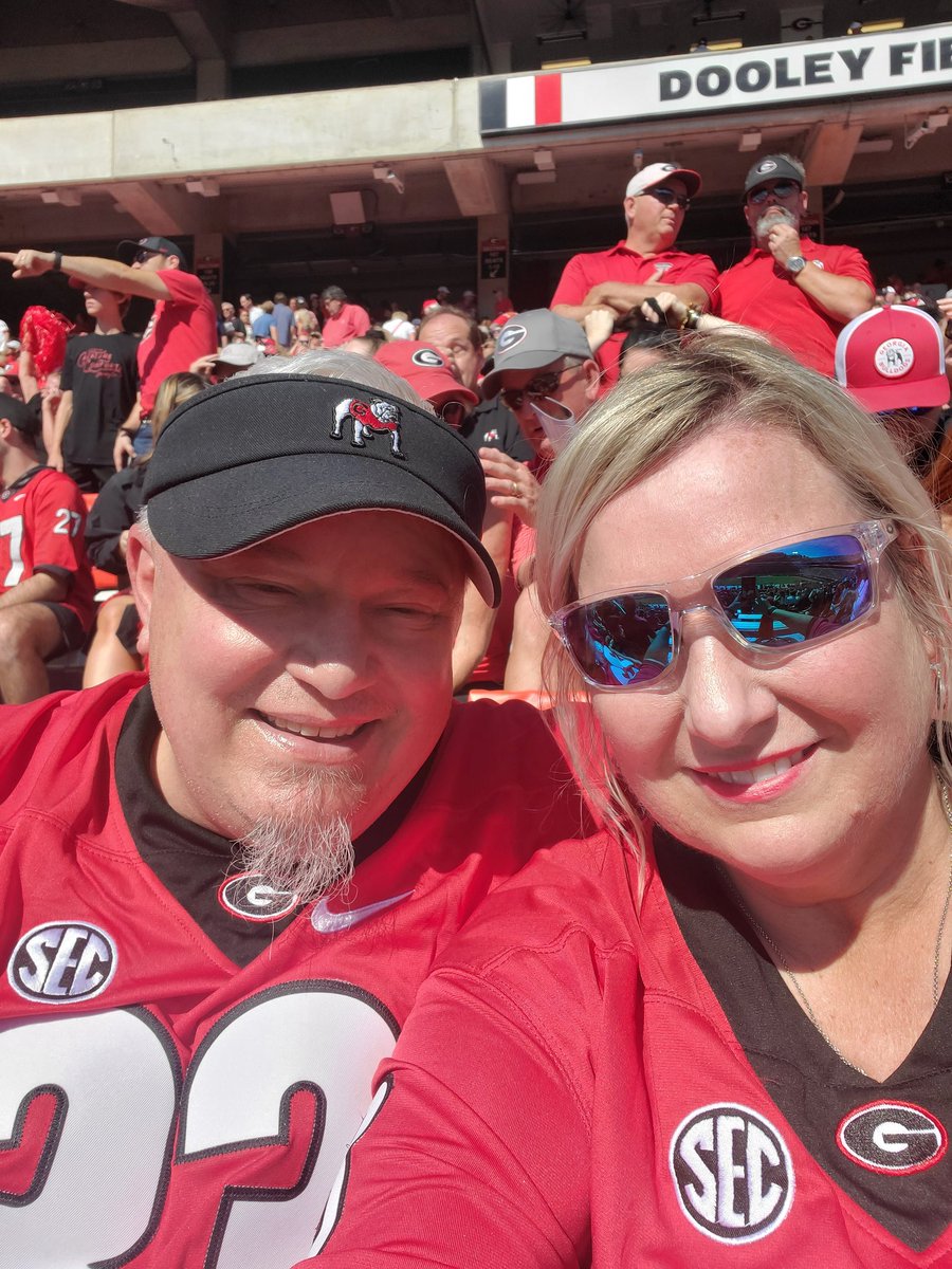 allisonking21's tweet photo. #godawgs https://t.co/hElCmgNhXj