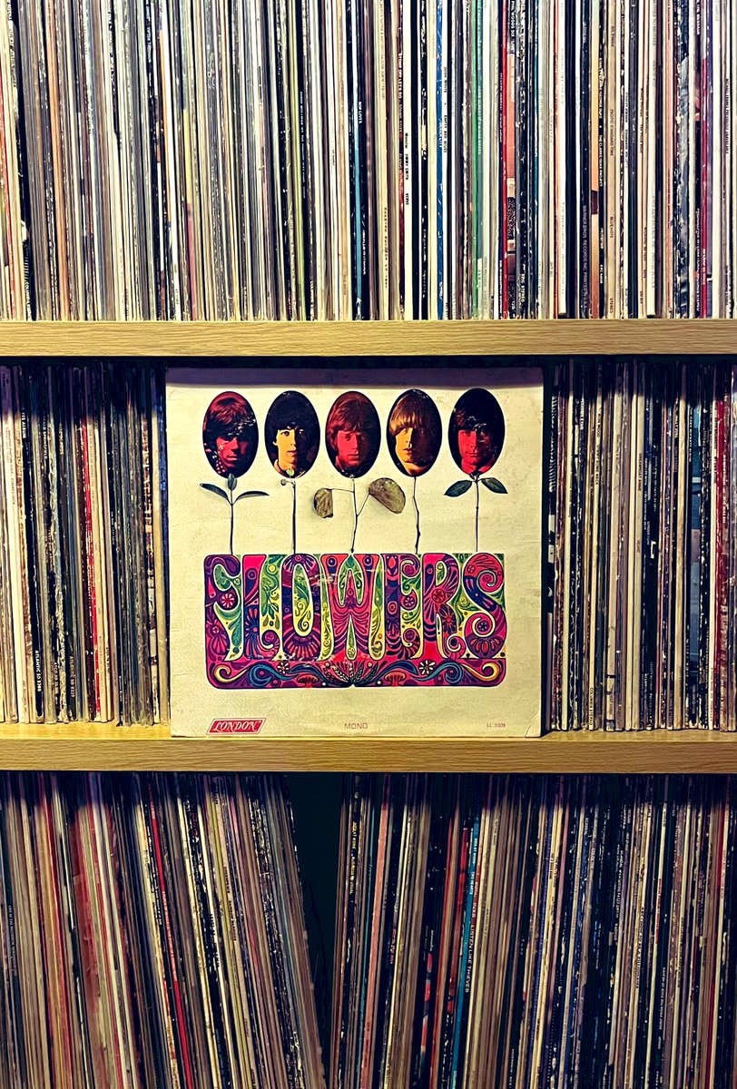 AwynCastro's tweet image. #Flowers (Mono) #LondonRecords
the second compilation album by #TheRollingStones, released in the summer of 1967. The group recorded the songs at various studios dating back to 1965. Three of the songs had never been released: "My Girl", "Ride On, Baby" &amp;amp; "Sittin' on a Fence".🌻